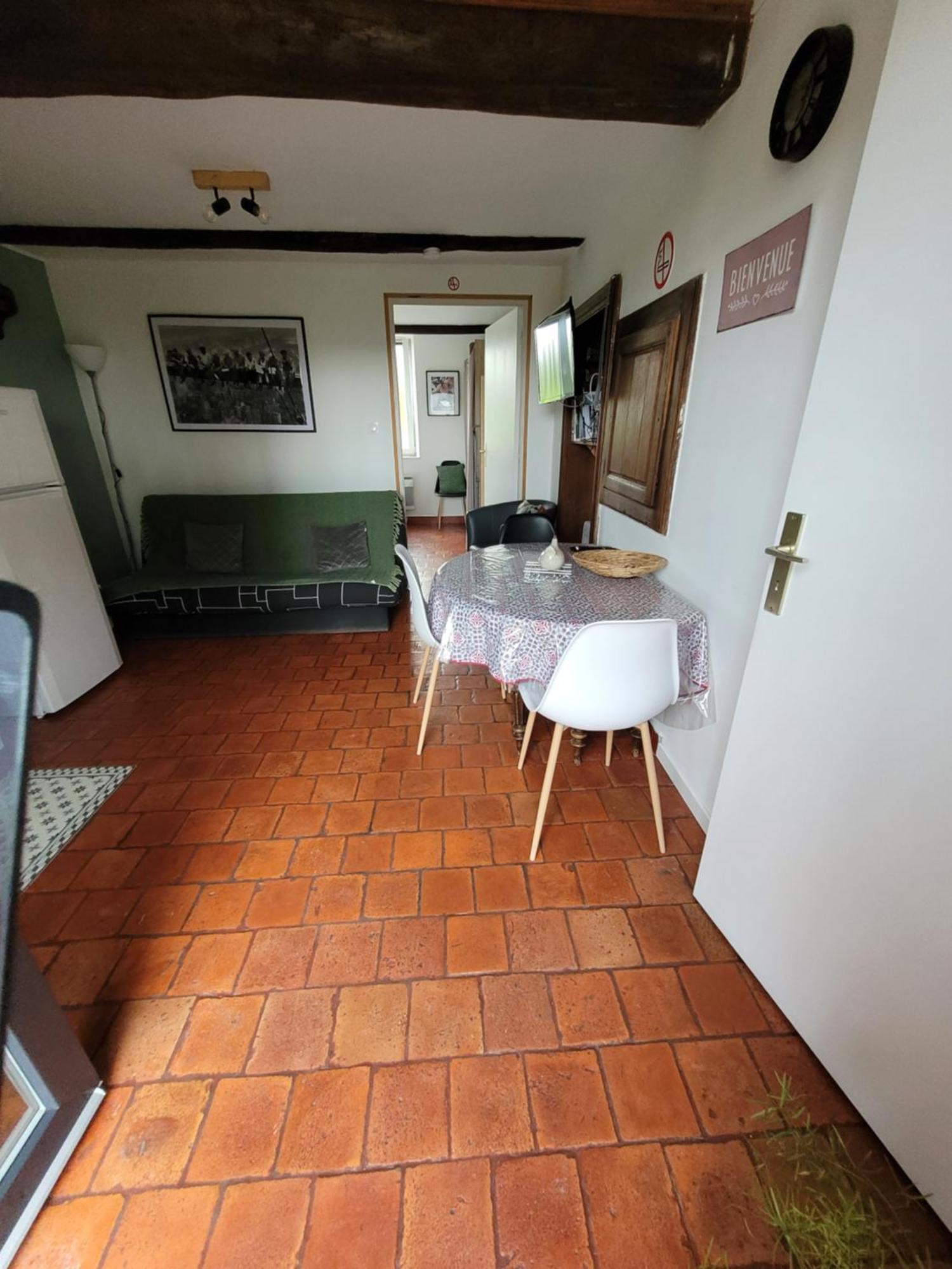 Studio Bienvenue Du Cote De Chez Nous Avec Jardin Privatif Wignehies المظهر الخارجي الصورة
